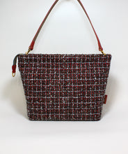 Load image into Gallery viewer, Clutch EX132 (with Leather Shoulder Strap)