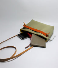 画像をギャラリービューアに読み込む, ベアーズ・ポシェット(全4色)