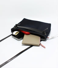 画像をギャラリービューアに読み込む, ベアーズ・ポシェット(全4色)