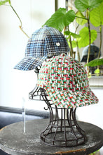 Load image into Gallery viewer, Tweed Cap