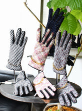 Load image into Gallery viewer, Tweed Gloves