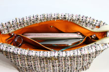 Load image into Gallery viewer, Clutch EX133 (with Leather Shoulder Strap)
