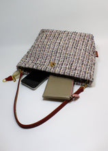 Load image into Gallery viewer, Clutch EX133 (with Leather Shoulder Strap)
